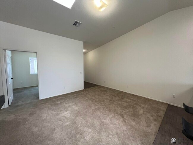 Building Photo - 3743 S Desert Sky Dr