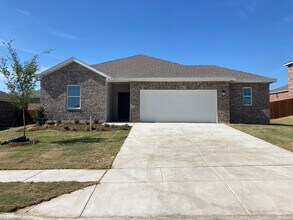 Building Photo - 3 Bedroom 2 Bath 1 Story-House for Lease i...