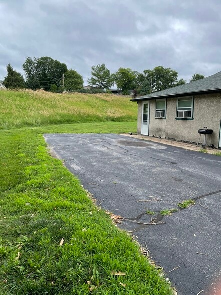Personal Driveway - 1201 Fort Crook Rd S