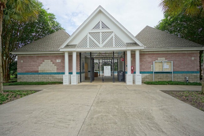 Building Photo - 918 Featherbrook Ct