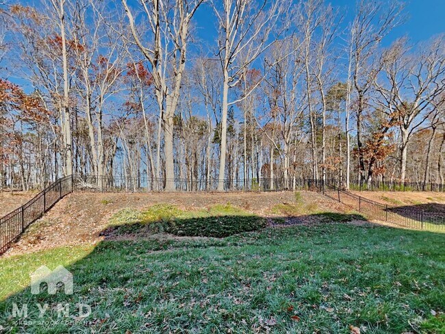 Building Photo - 1019 Willowcroft Dr