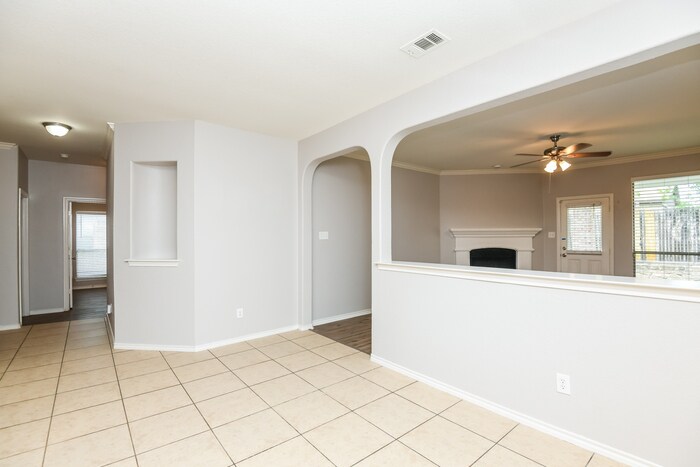 Building Photo - 1216 Sunderland Ln