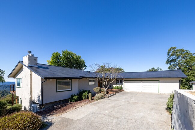 Building Photo - 22533 Majestic Dr