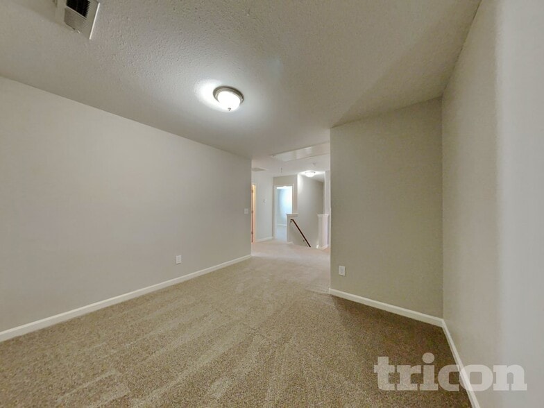 Building Photo - 4818 Kitledge Dr