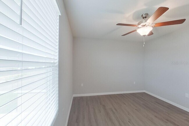 Building Photo - 4459 SW 85 Ln