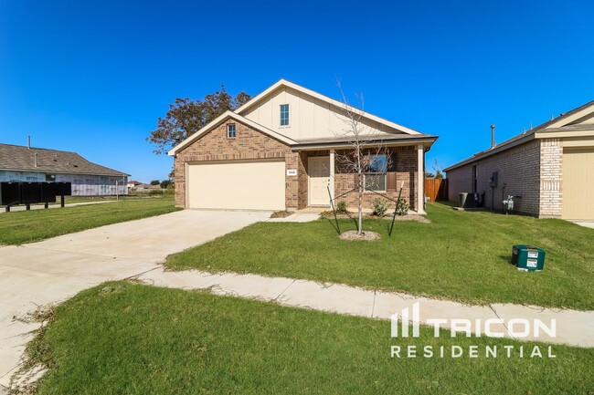 Primary Photo - 1008 Lady Bird St