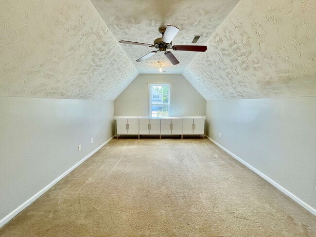 Building Photo - 3-Bed, 2-Bath Nest With Bonus Room In Faye...