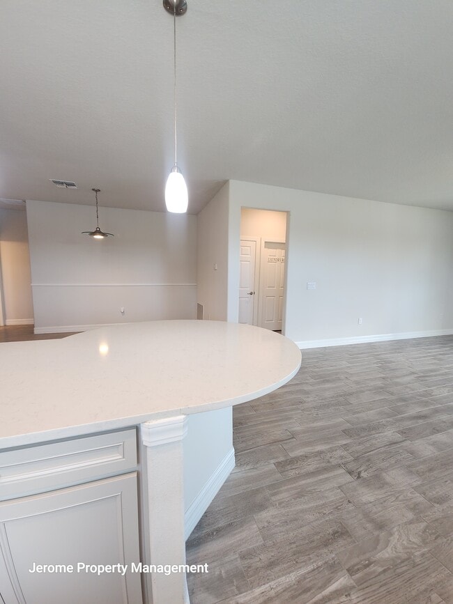 Building Photo - 18743 Coastal Shr Ter