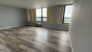 Building Photo - 5100 N Marine Dr