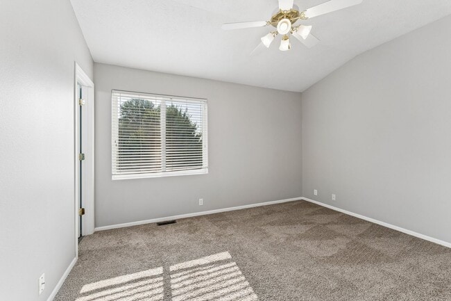 Building Photo - 4027 N 172nd Ave