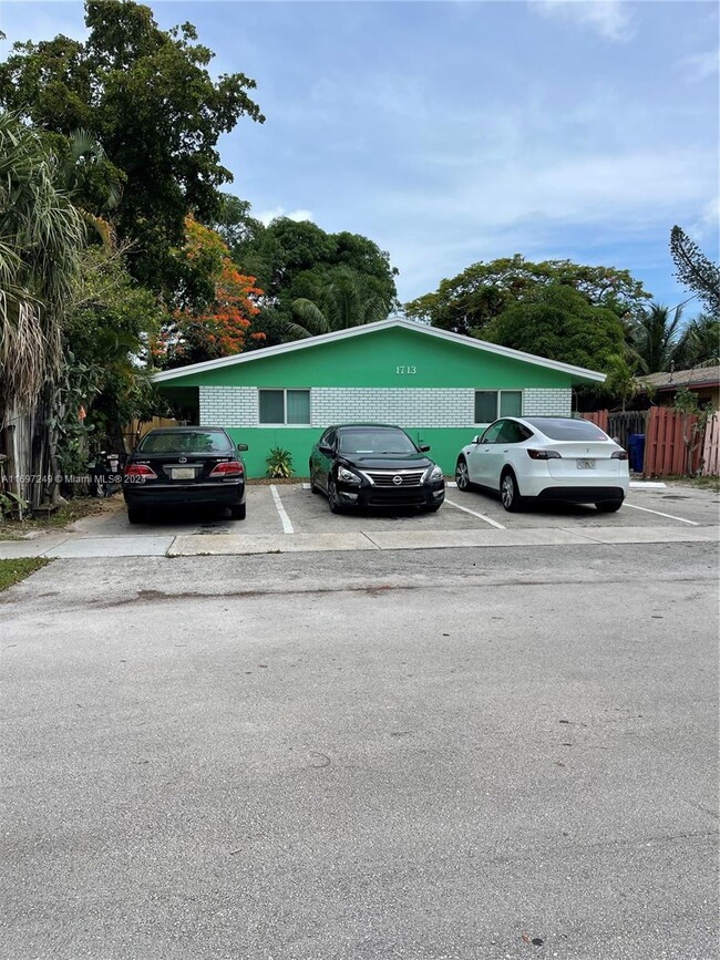 Primary Photo - 1713 SW 11th Ct