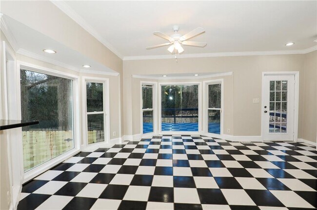 Building Photo - 1441 Blvd Lorraine SW