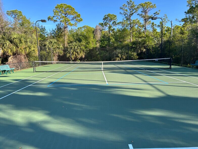 Building Photo - 11880 Bayport Ln