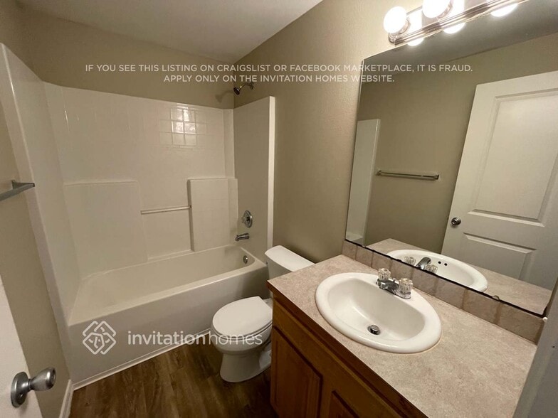 Building Photo - 14624 80th Ave E