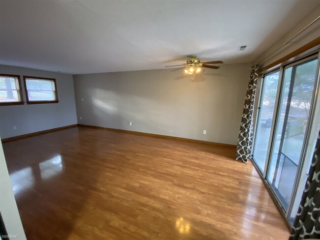 Building Photo - 2 br, 1 bath House - 2420 Textile Rd