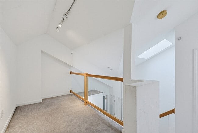 Building Photo - 3103 Maple Brook Rd