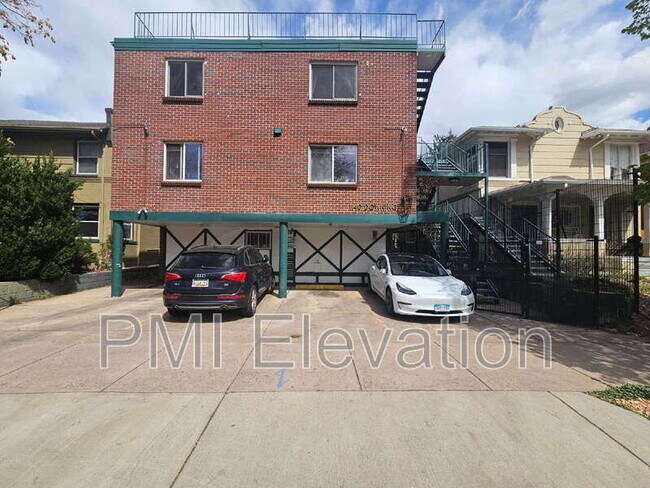 Primary Photo - 1140 N Downing St