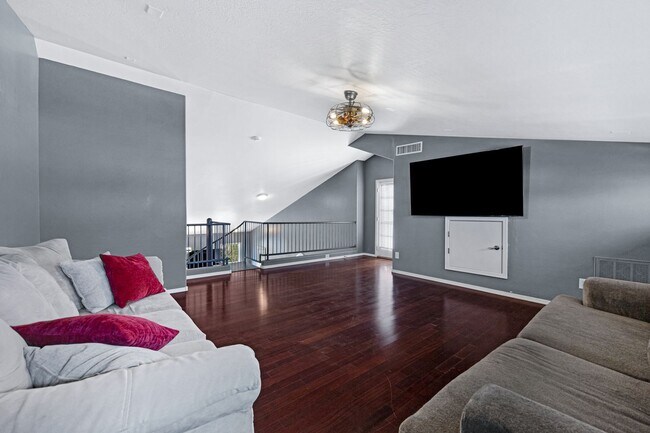 Building Photo - Modern Tri-Level Townhome in Copper Leaf C...