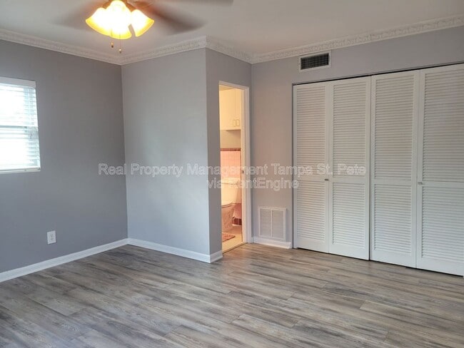 Building Photo - 2106 N Overbrook Ave