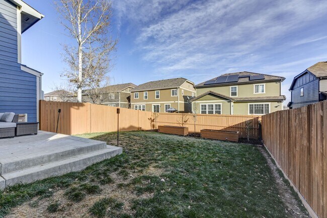 Building Photo - Amazing 3 Bedroom 3 Bath Home (1800sqft+) ...