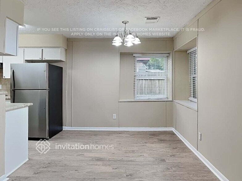 Building Photo - 801 Newport Blvd