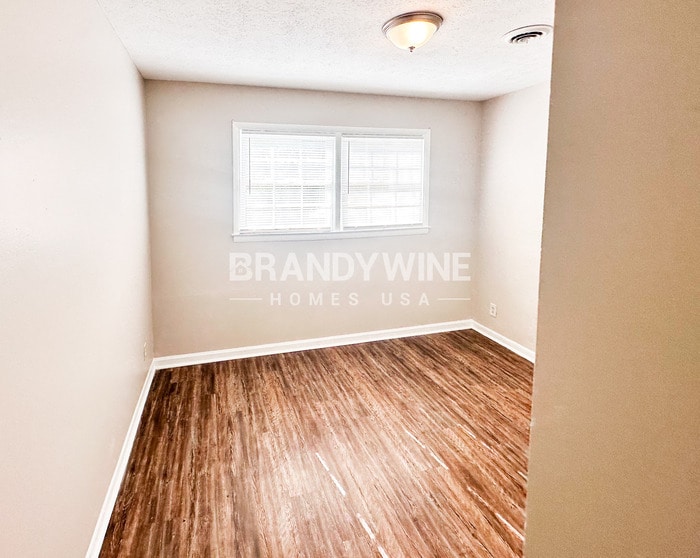 Building Photo - 2865 Spruce Point Rd