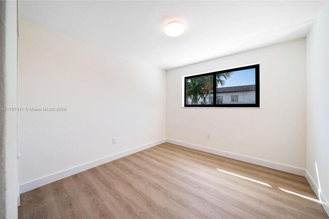 Building Photo - 7996 Crespi Blvd