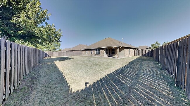 Building Photo - 438 Oregon Trail