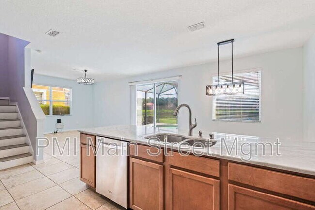 Building Photo - 541 Las Fuentes Dr