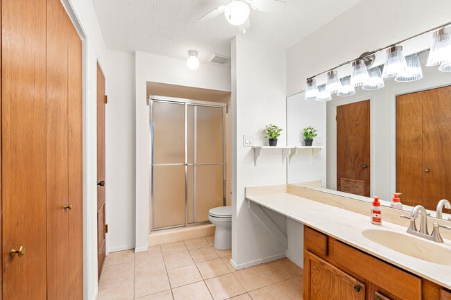 Building Photo - 1303 Chapel Creek Rd