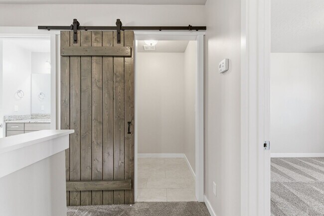 Building Photo - 9138 W Tillamook Dr