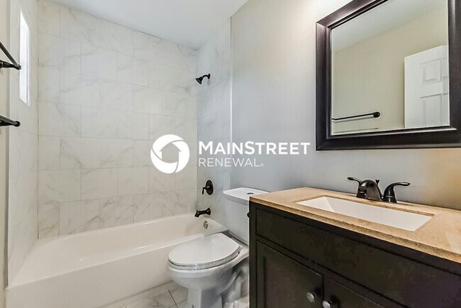 Building Photo - 3 Bedroom Pet-Friendly Home in Dallas, TX with Main Street Renewal