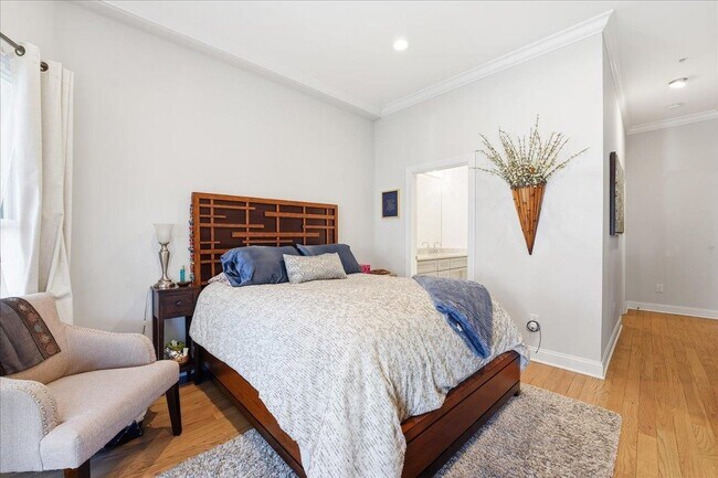 Building Photo - 41 Bentley Ave