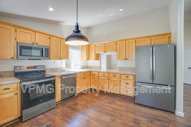 Building Photo - 2115 NW 143rd Cir
