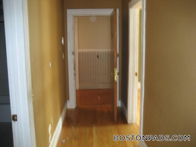 Building Photo - 35 Brookline St