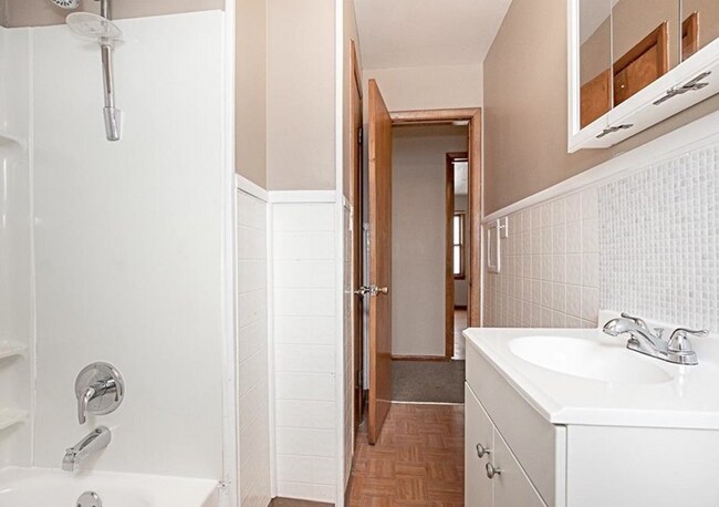 Building Photo - 4633 Warner Rd