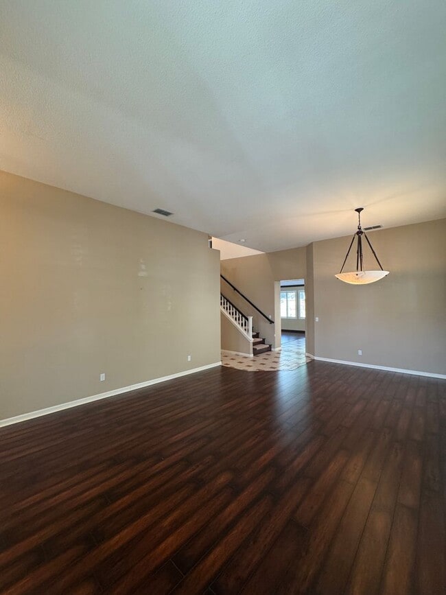Building Photo - 1762 River Oaks Cir