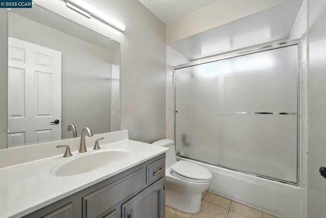 Building Photo - 267 Duperu Dr