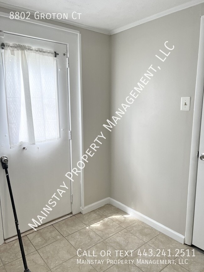 Building Photo - 8802 Groton Ct