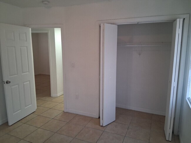 Building Photo - 3 Bed Home for Rent!