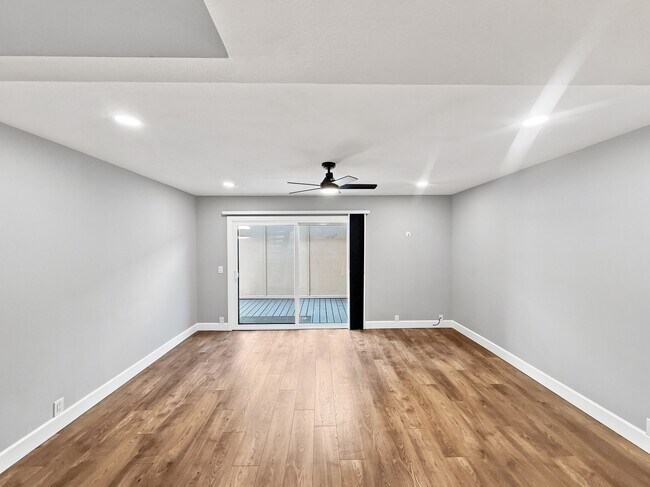 Building Photo - 8443 Via Mallorca