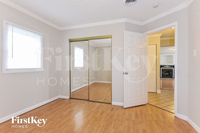 Building Photo - 1412 Vero Dr