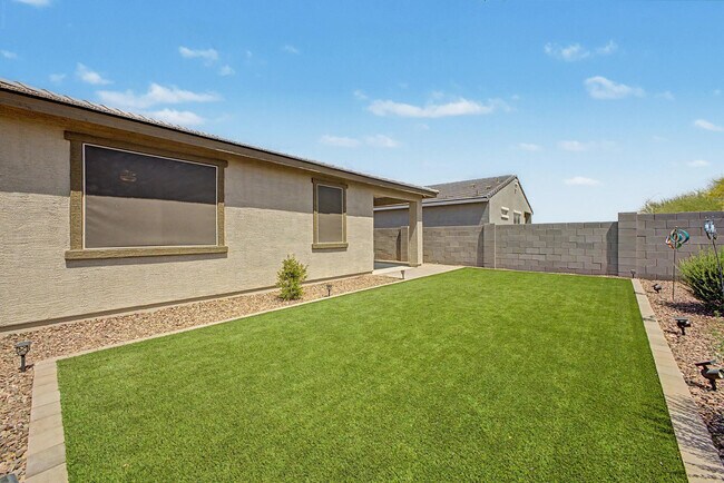 Building Photo - 35455 W Cartegna Ln