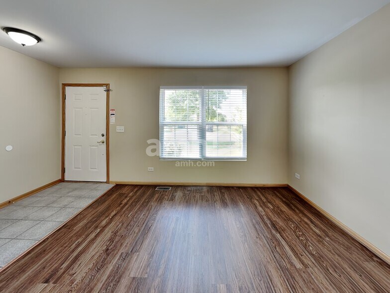Building Photo - 5913 Arbor Gate Dr