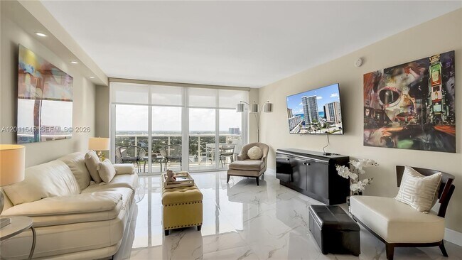 Building Photo - 3140 S Ocean Dr