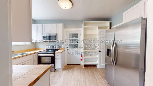 Building Photo - 2739 Herschel St
