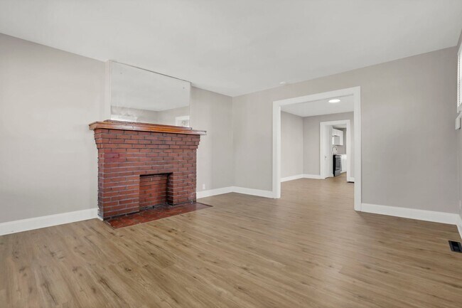 Building Photo - 45-47 N Hague Ave