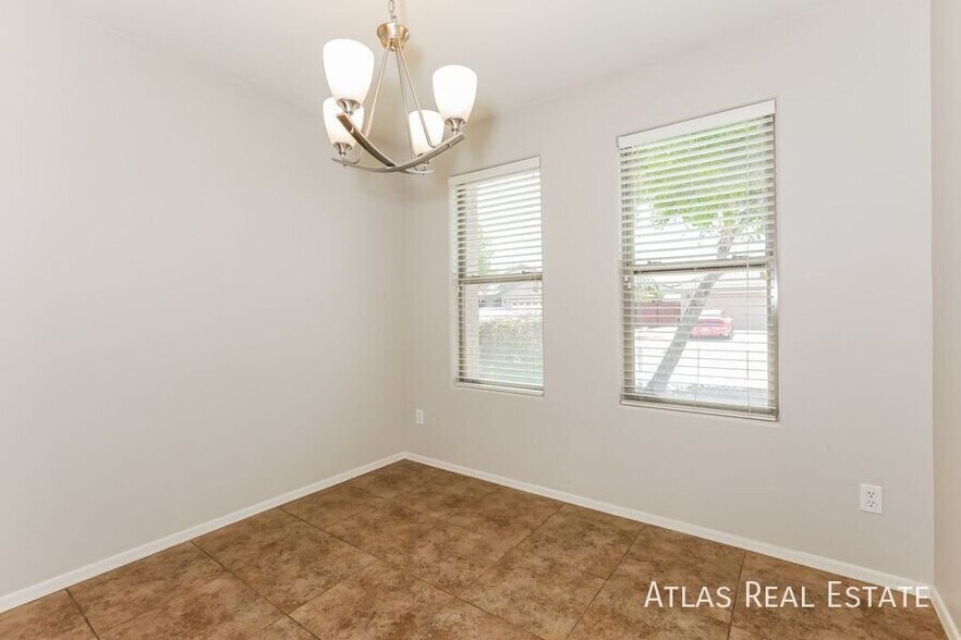 Building Photo - 2770 E Dust Devil Dr