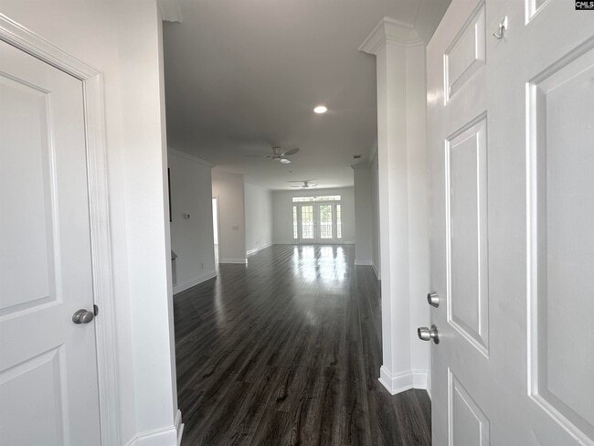 Building Photo - 149 Breezes Dr