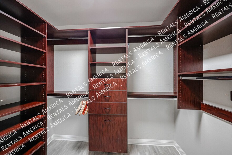 Building Photo - 1708 E Kaibab Dr